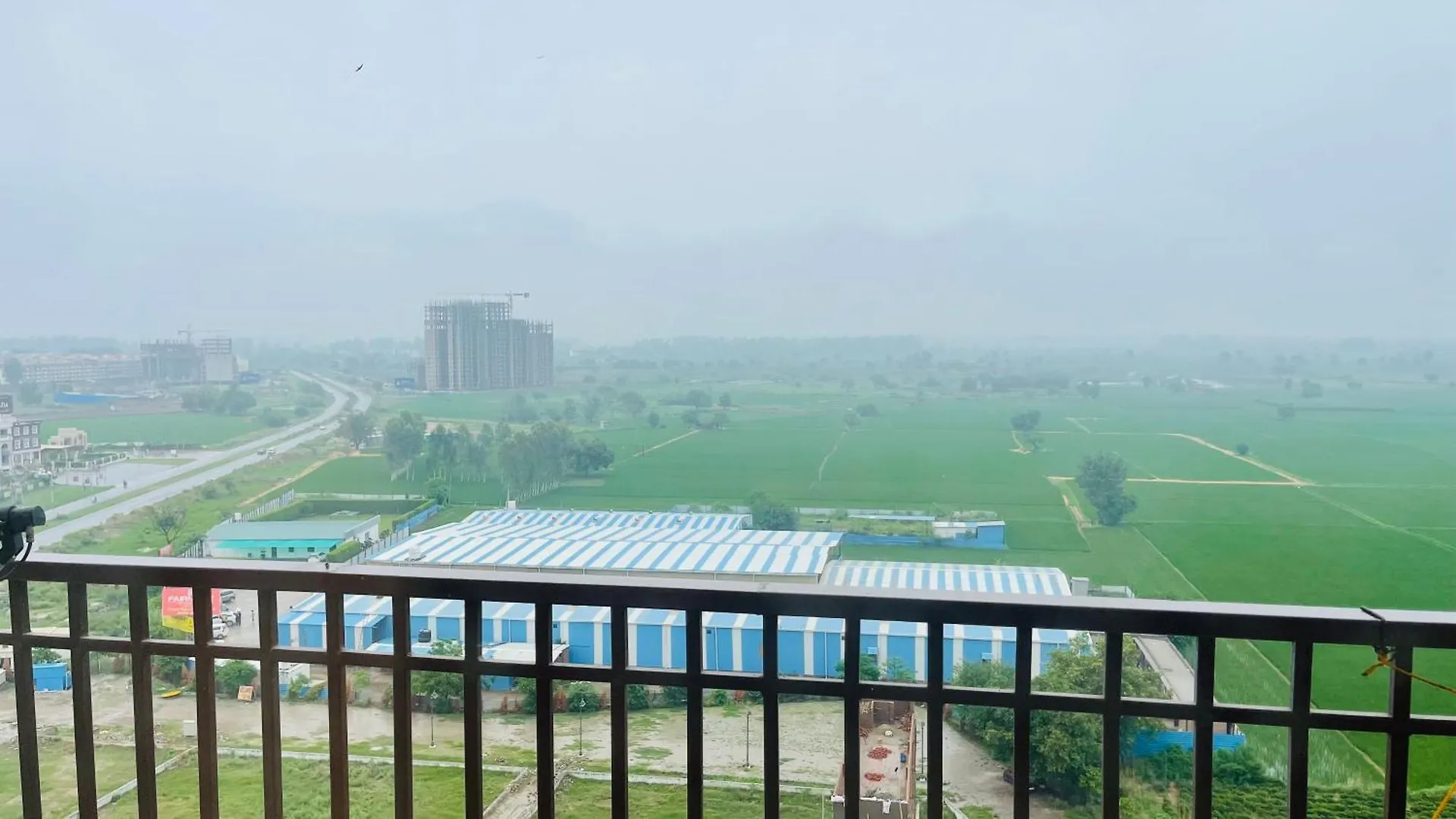 Apartment Classy Castle Zirakpur