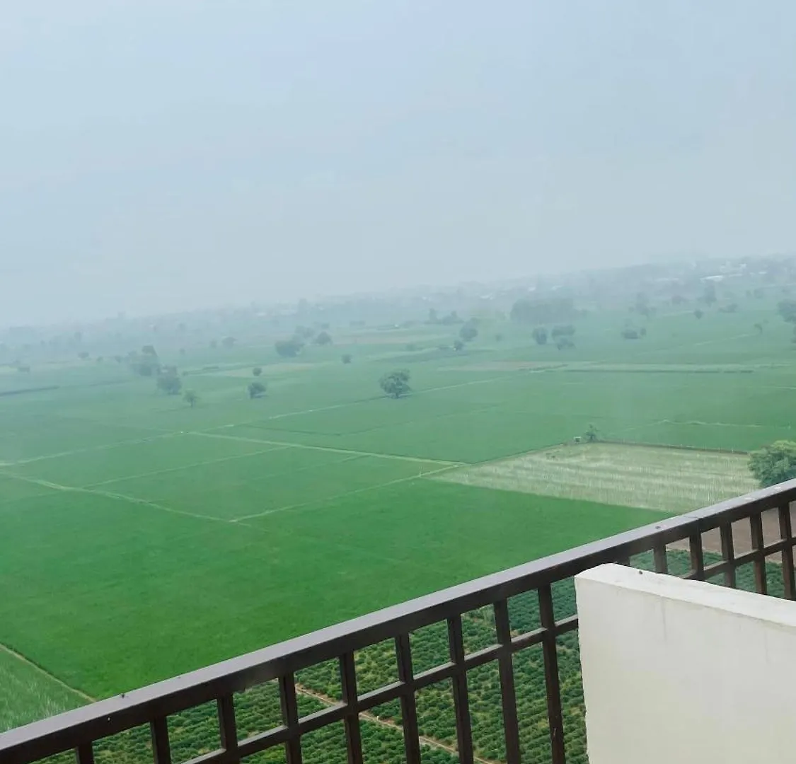 Classy Castle Zirakpur 0*,